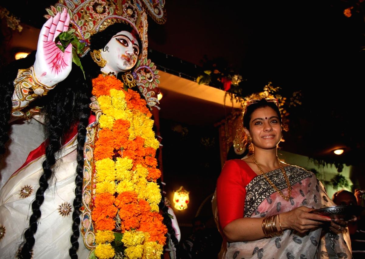 DDLJ girl celebrates Durga Puja
