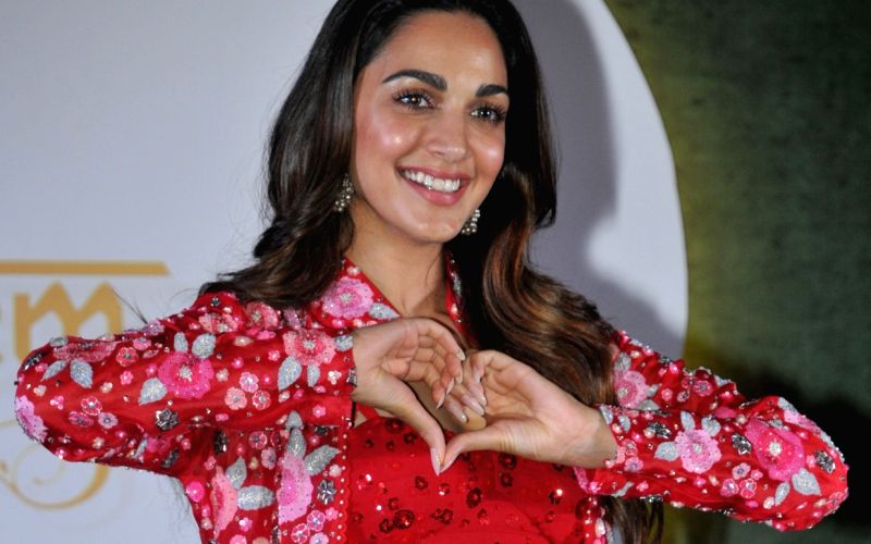 : Mumbai : Actors Kartik Aaryan and Kiara Advani during a promotional event of their upcoming film 'Satyaprem Ki Katha