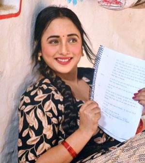 Rani Chatterjee goes ethnic in BTS glimpse of new movie 'Didi No 1'